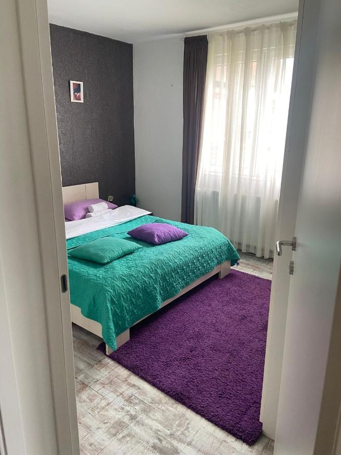 Mala Oaza Lägenhet Čačak Exteriör bild